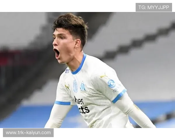 马赛发布客场战里尔海报，主题为“坚韧的防线”