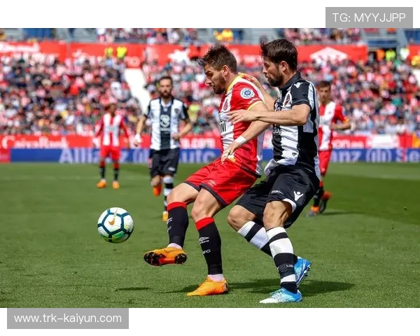 赫罗纳对阵马竞，主队开场12分钟内丢球模式引关注。