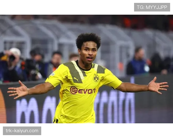 斯图加特2-2战平法兰克福，主队全场27次射门仅转化两球